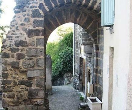 Le Petit Seguret Apartment Le Puy-en-Velay Bagian luar foto