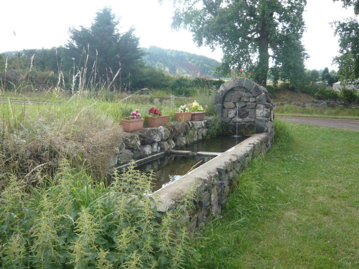 Le Petit Seguret Apartment Le Puy-en-Velay Bagian luar foto