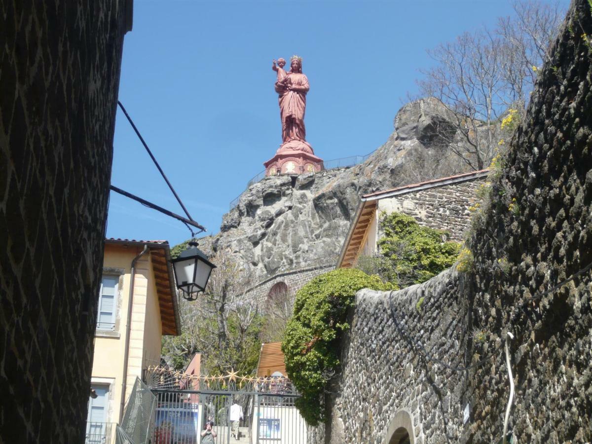 Le Petit Seguret Apartment Le Puy-en-Velay Bagian luar foto