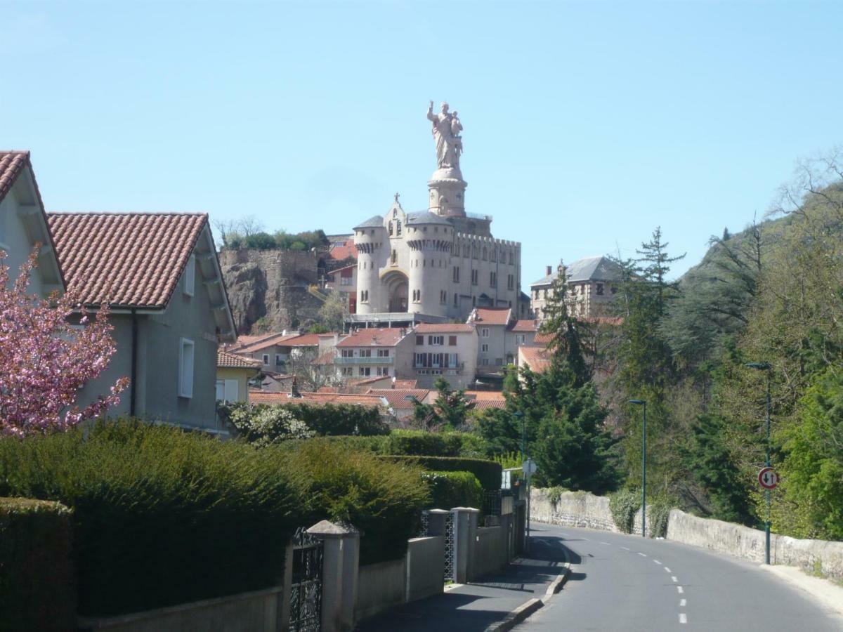 Le Petit Seguret Apartment Le Puy-en-Velay Bagian luar foto